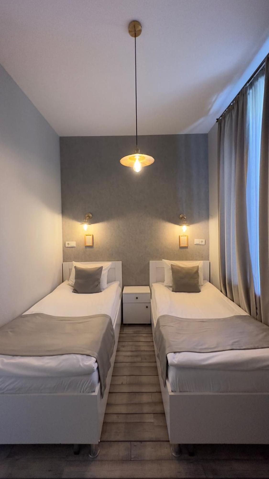 Hotel Ticiani 13 Kutaisi Eksteriør bilde